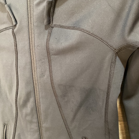 Lululemon jacket - Picture 4 of 7